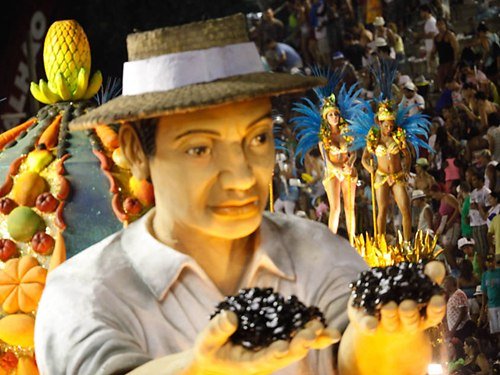 Campeã do Carnaval do Rio em 2013 apresentou samba-enredo sobre o cotidiano da vida do homem no campo